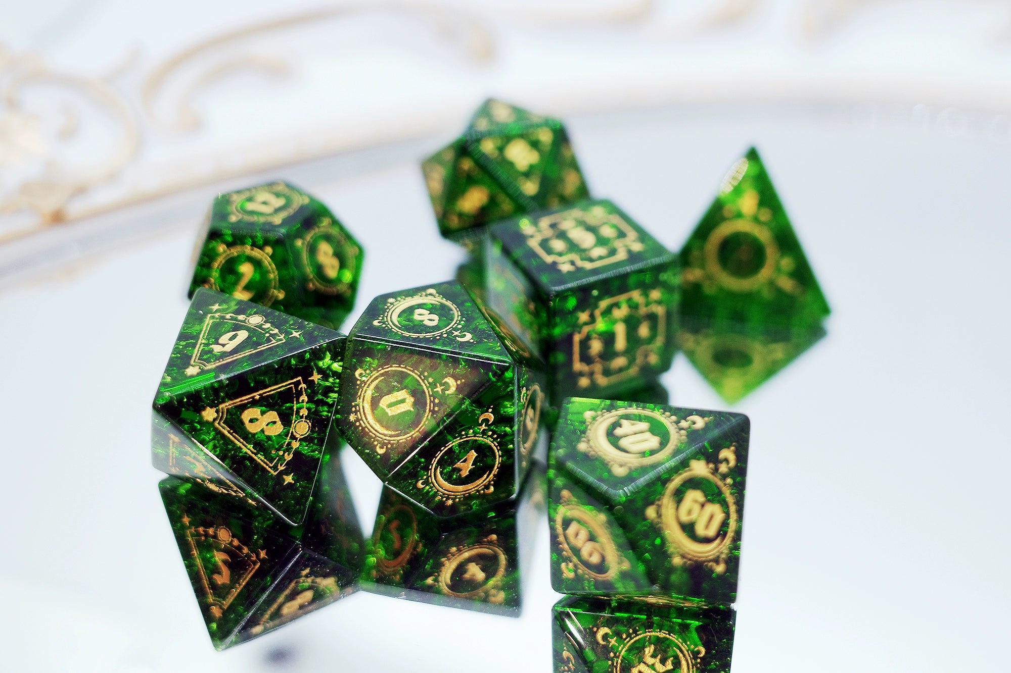 Green Zircon Lightning Popping Gem Dice COC Dungeons And Dragons Dnd TRPG - Masters Dice