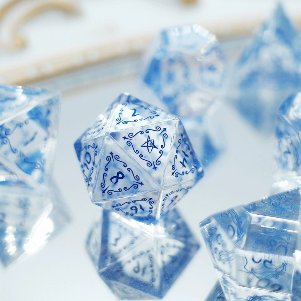 Still Water Through White Crystal Gem Dice COC Dragons And Dungeons Dnd Cthulhu Old Seal Warhammer Dice - Masters Dice