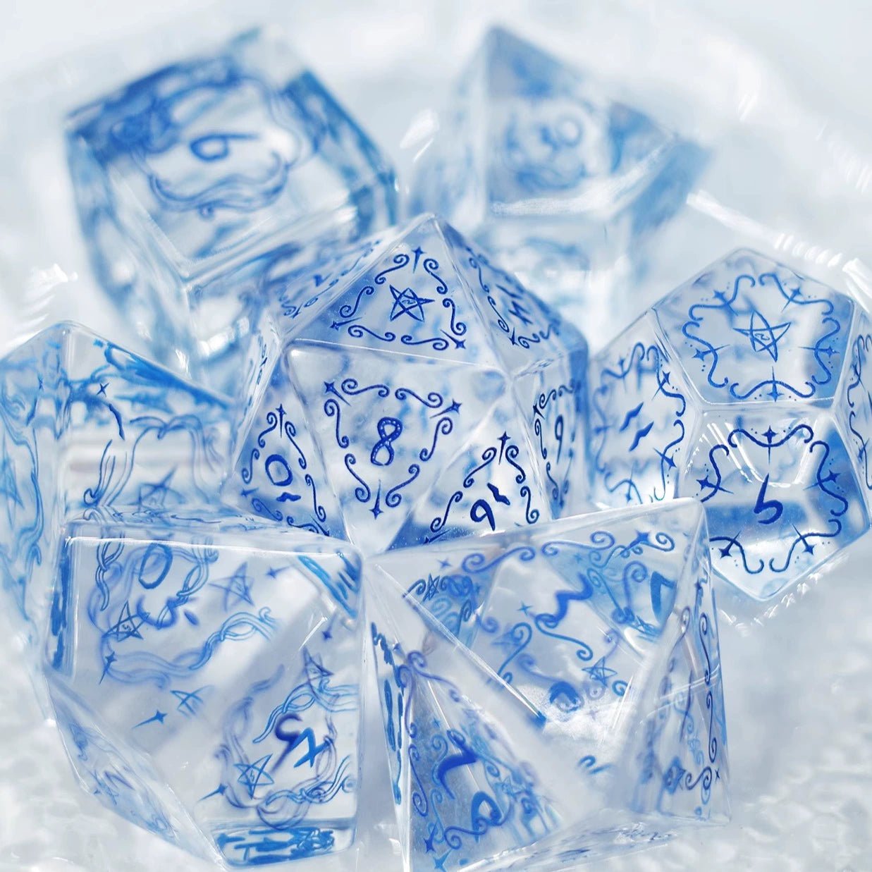Still Water Through White Crystal Gem Dice COC Dragons And Dungeons Dnd Cthulhu Old Seal Warhammer Dice - Masters Dice