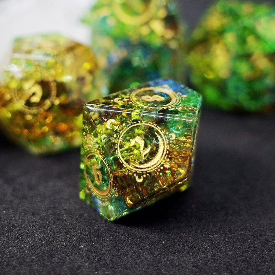 Emerald Green Garden Popping Glass Gem Dice COC Dragon And Dungeon Dnd TRPG - Masters Dice