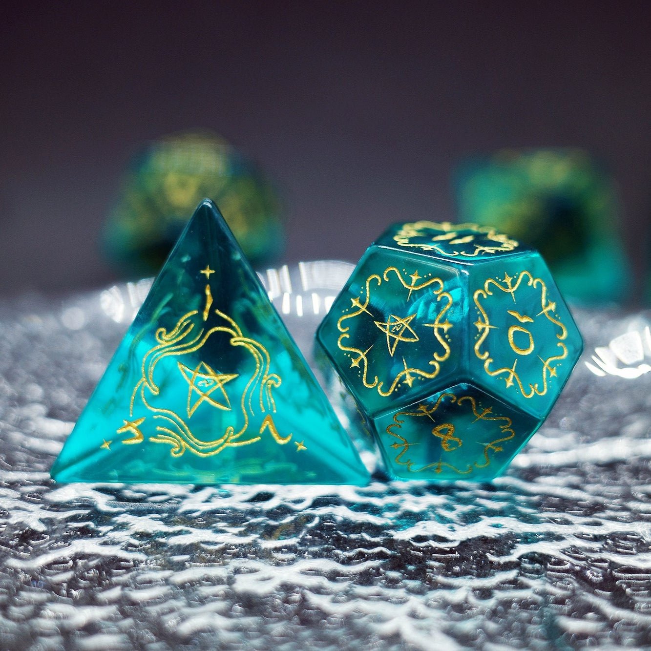 Emerald Zircon Dice Old Seal Gemstone COC Dungeons & Dragons Dnd TRPG - Masters Dice