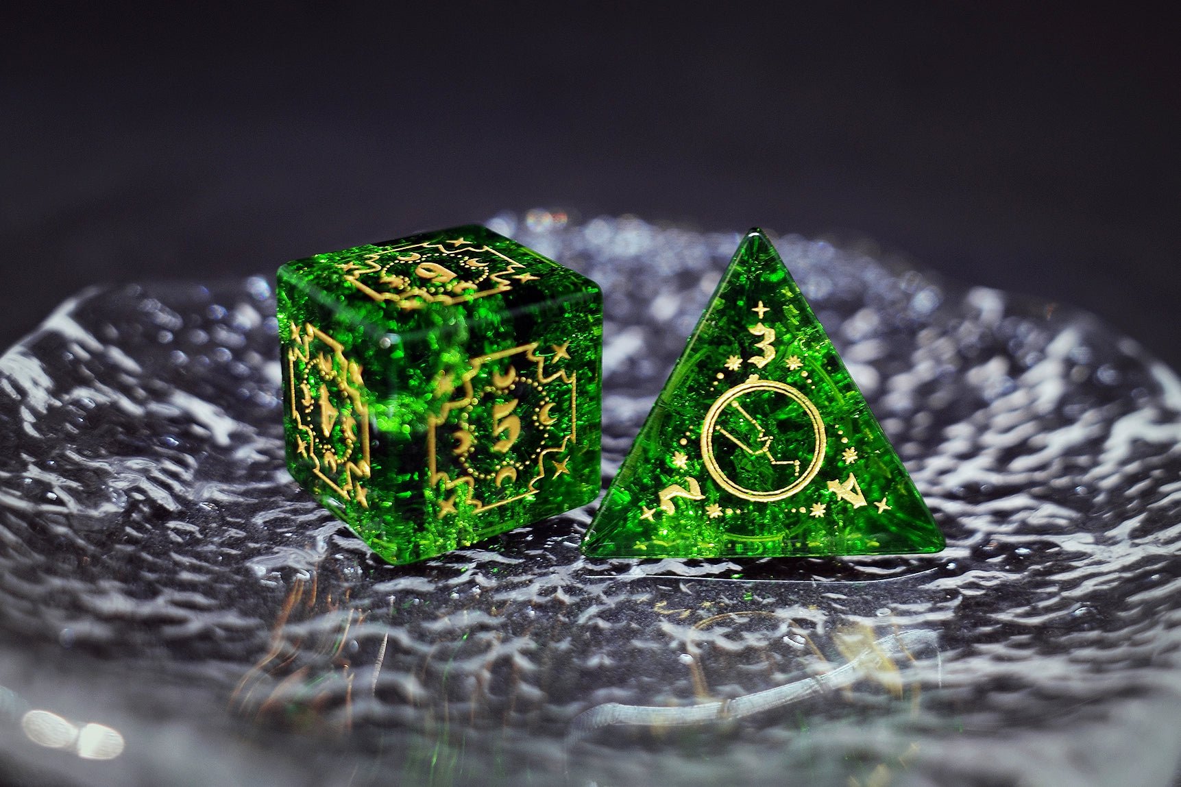 Green Zircon Lightning Popping Gem Dice COC Dungeons And Dragons Dnd TRPG - Masters Dice