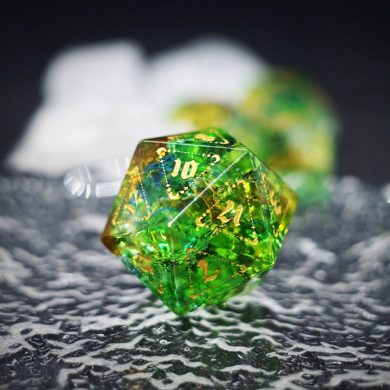 Emerald Green Garden Popping Glass Gem Dice COC Dragon And Dungeon Dnd TRPG - Masters Dice