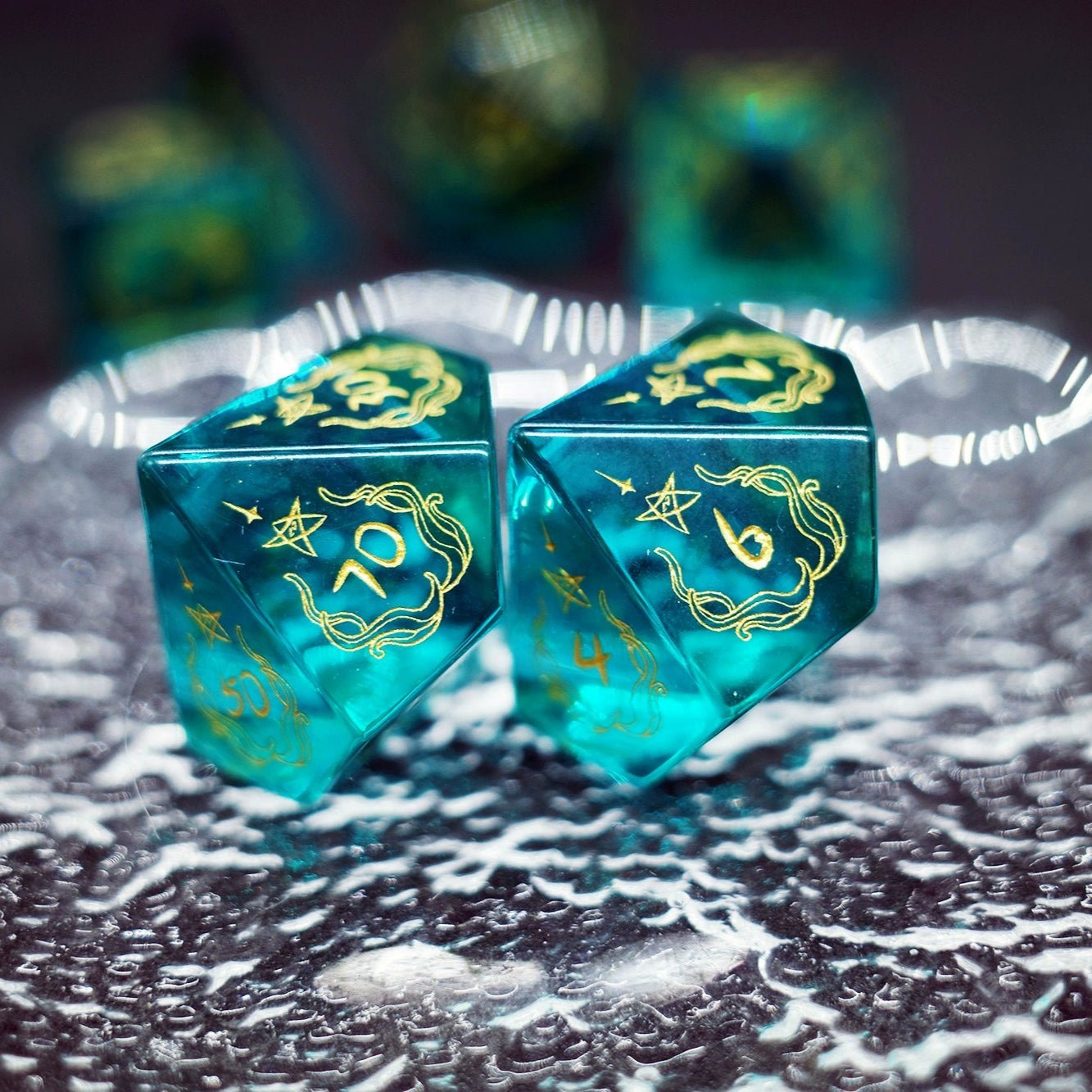 Emerald Zircon Dice Old Seal Gemstone COC Dungeons & Dragons Dnd TRPG - Masters Dice