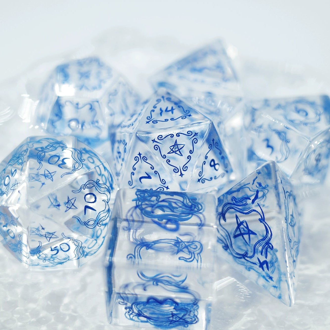 Still Water Through White Crystal Gem Dice COC Dragons And Dungeons Dnd Cthulhu Old Seal Warhammer Dice - Masters Dice