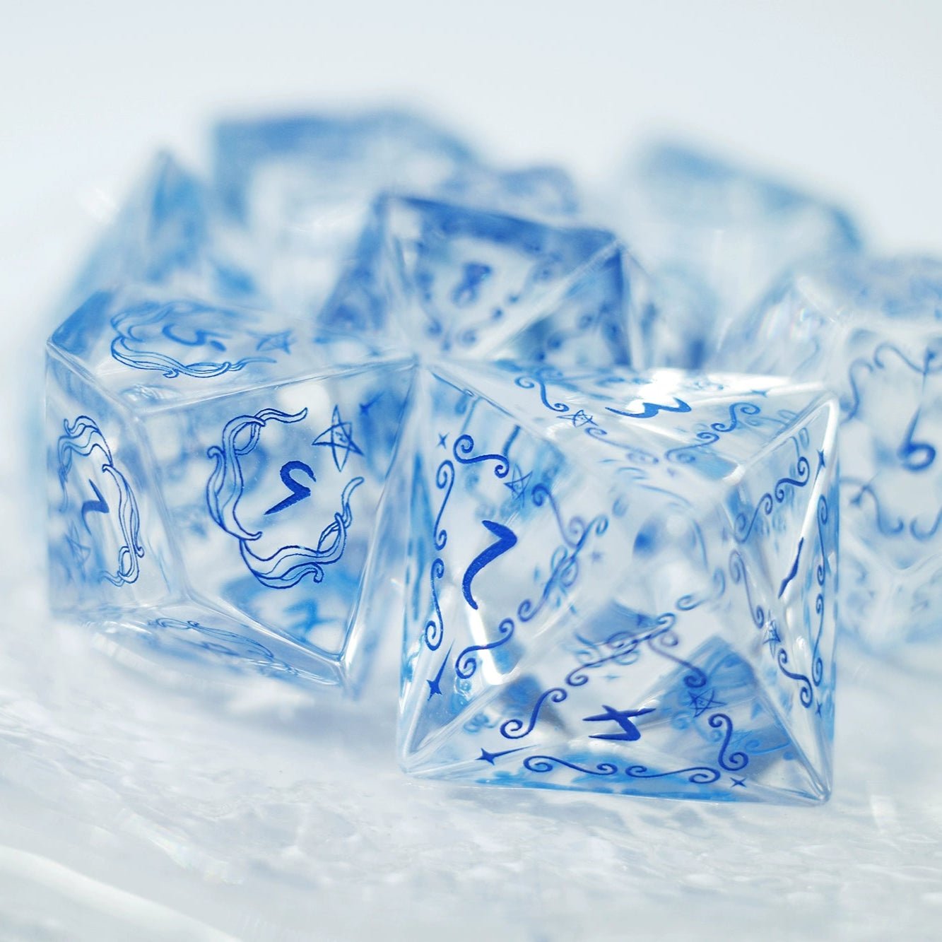 Still Water Through White Crystal Gem Dice COC Dragons And Dungeons Dnd Cthulhu Old Seal Warhammer Dice - Masters Dice