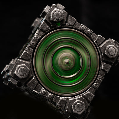 Masters Dice Relikt #003 – Hell & Halo | 7-in-1 Spinner-Metalwürfel